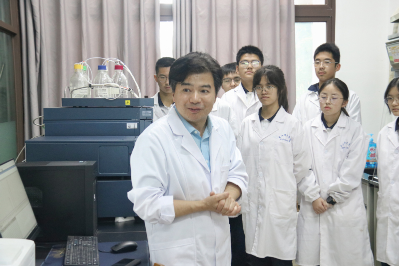 “领略化学之美，感悟化工魅力，...
